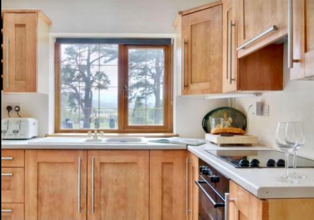 Mountain View Cottage, Hot Tub , Stunning Views Llanhamlach Екстер'єр фото
