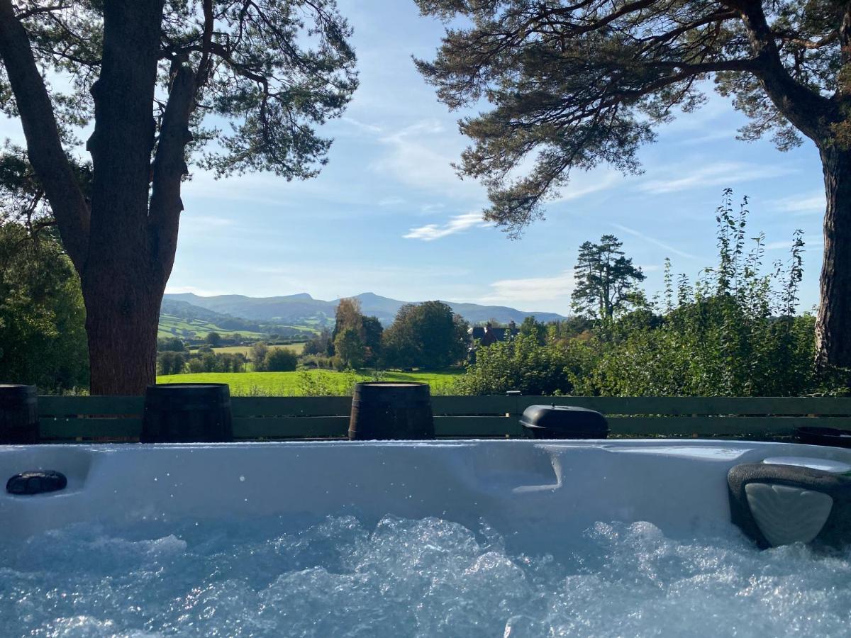 Mountain View Cottage, Hot Tub , Stunning Views Llanhamlach Екстер'єр фото