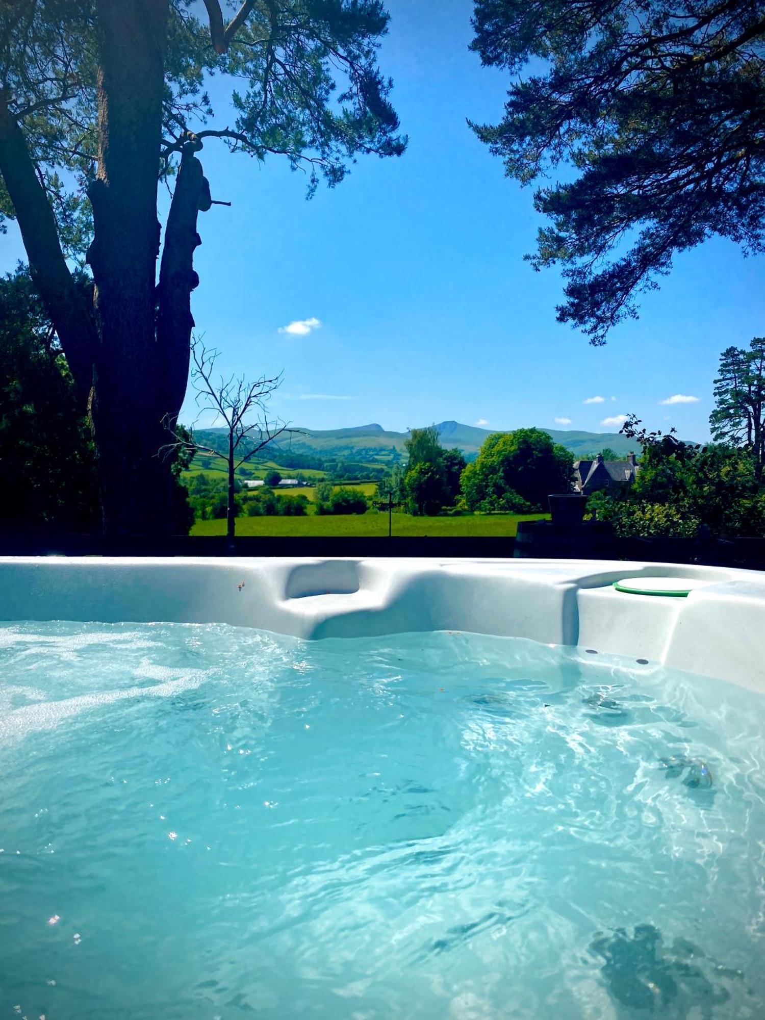 Mountain View Cottage, Hot Tub , Stunning Views Llanhamlach Екстер'єр фото